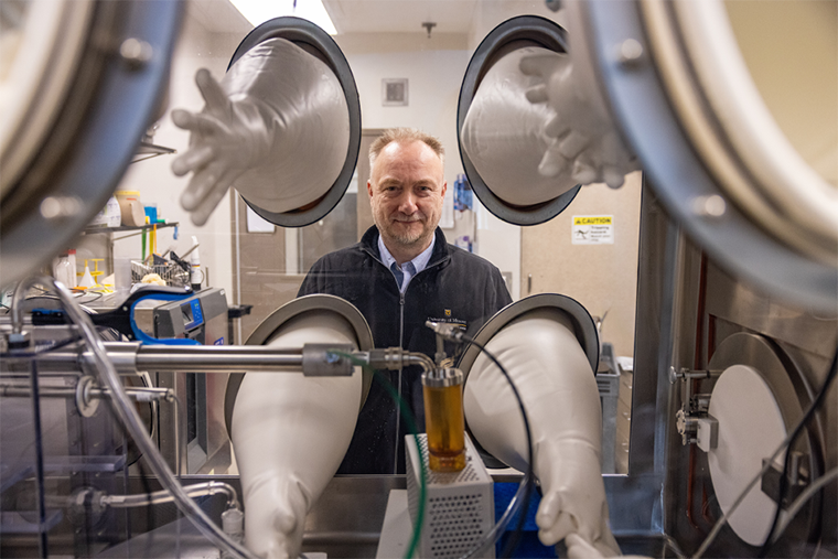  Anthony Griffiths, director of the Laboratory for Infectious Disease Research