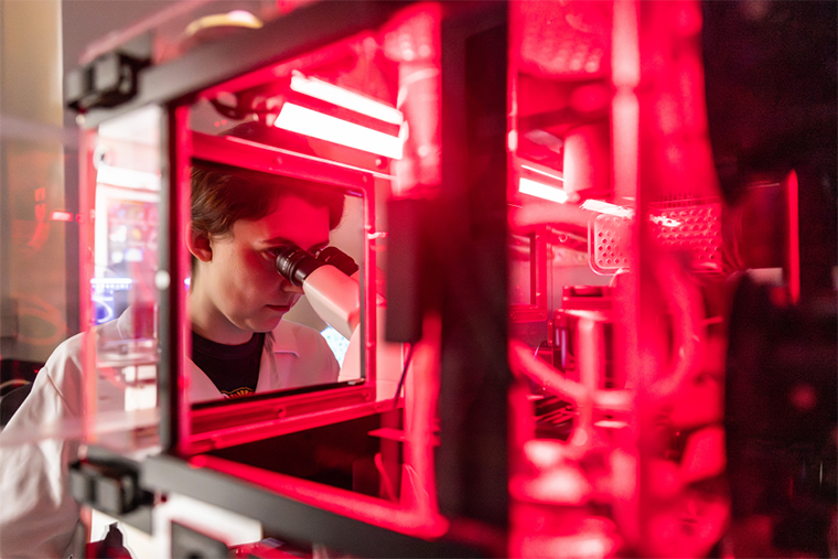  Tara Finegan, director of the Advanced Light Microscopy Core