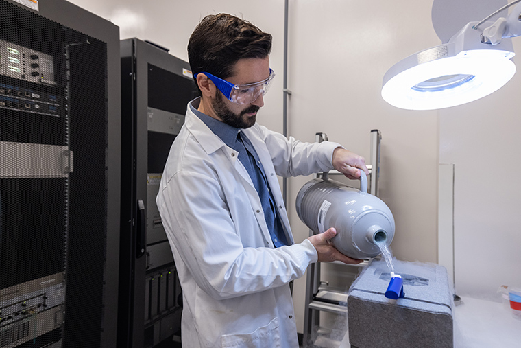 Berndsen flash-freezes samples using liquid nitrogen.